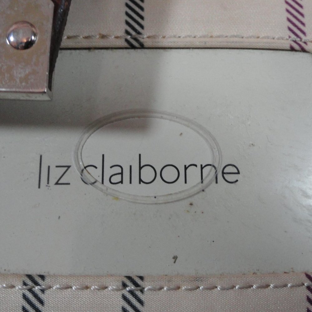VTG Liz Claibornesnap closure faux scale wallet womens. plaid inside~Cute - Picture 6 of 9